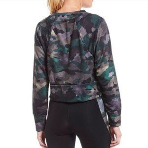 NWT Nike Dri-Fit Camo Fleece Training Sweatshirt - Picture 2 of 9